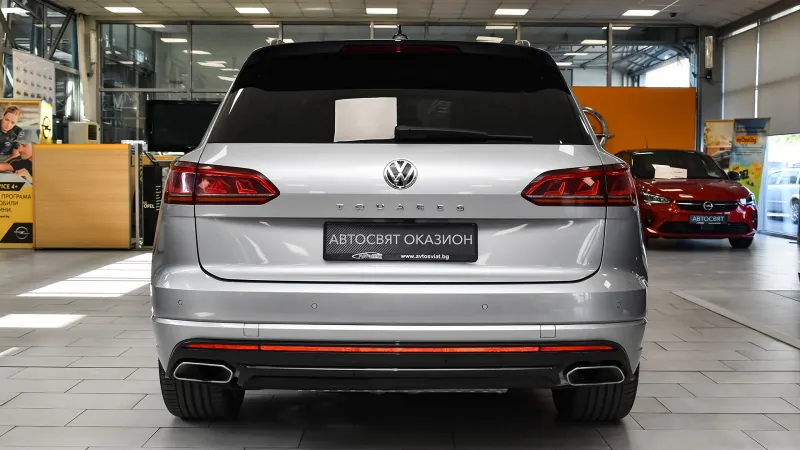 Volkswagen Touareg R Line V8 TDI 4MOTION Image 3