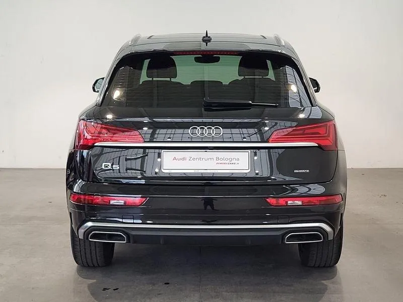 AUDI Q5 40 TDI 204CV qu. S tr. S line Image 5